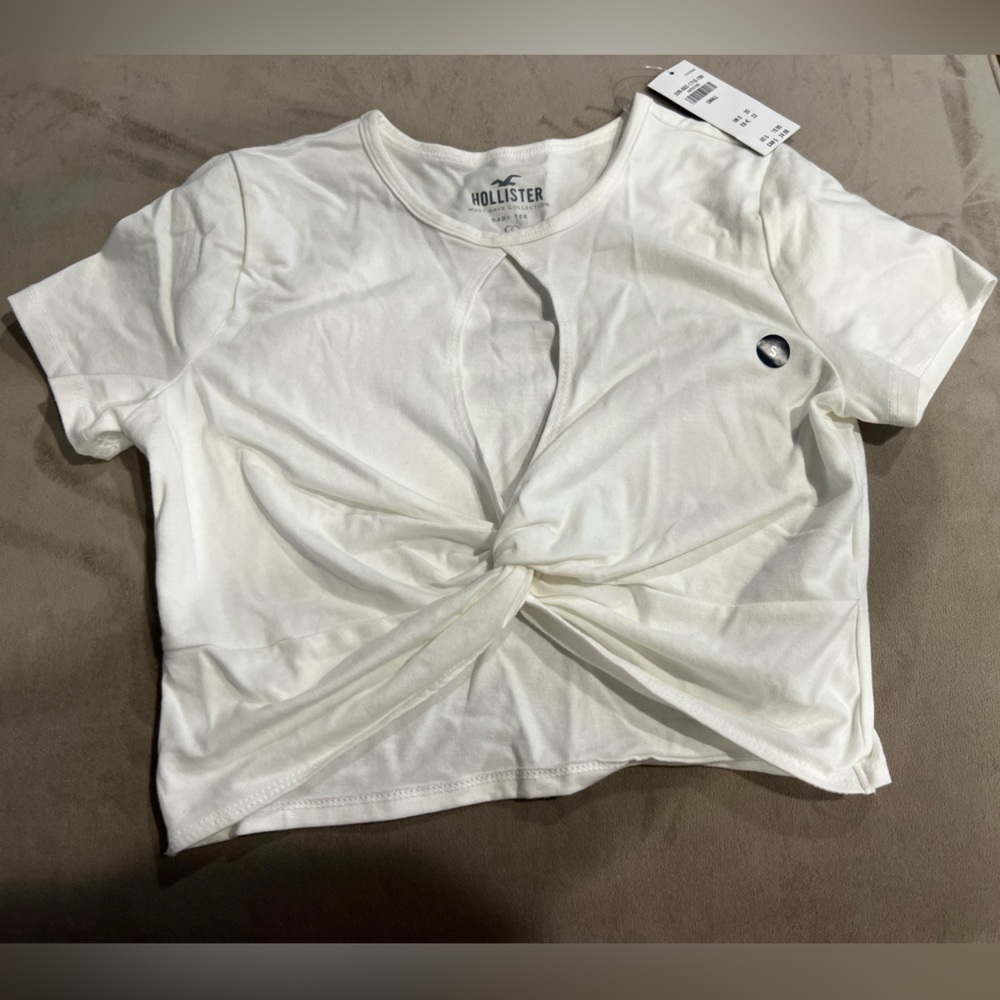 Hollister, cropped tshirt